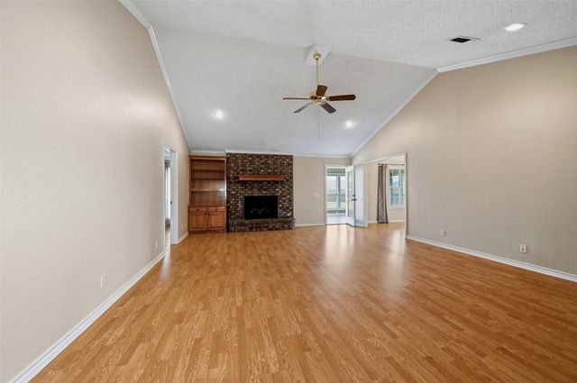 2502 Evelyn Road, Whitesboro, TX 76273