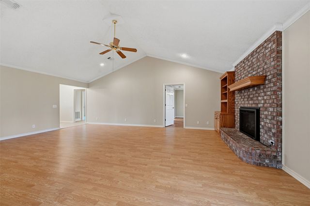 2502 Evelyn Road, Whitesboro, TX 76273