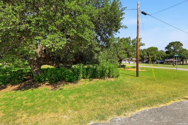371 Bald Eagle, Canyon Lake, TX 78133