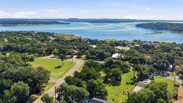 371 Bald Eagle, Canyon Lake, TX 78133