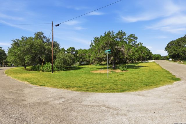 371 Bald Eagle, Canyon Lake, TX 78133