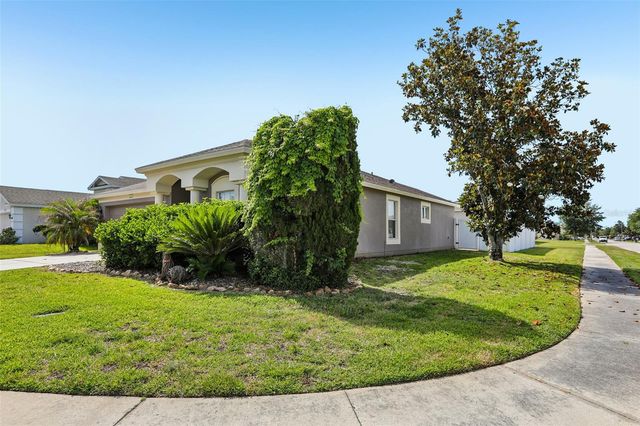 30400 RANDALL MANOR STREET, Wesley Chapel, FL 33545