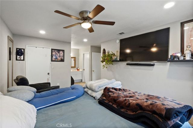 12454 Ralston 6, Sylmar, CA 91342