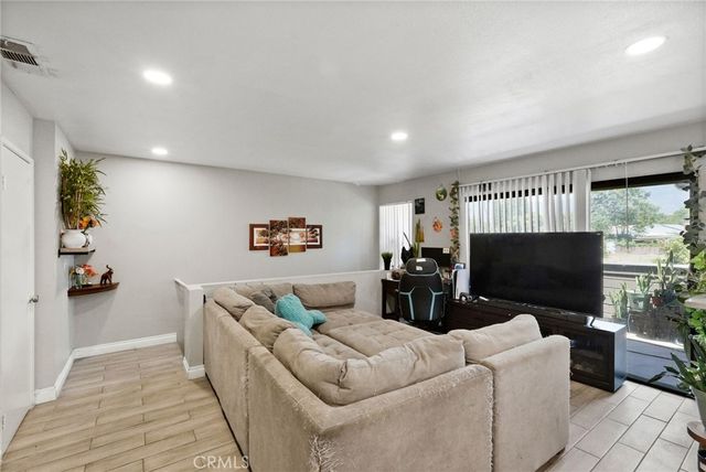 12454 Ralston 6, Sylmar, CA 91342
