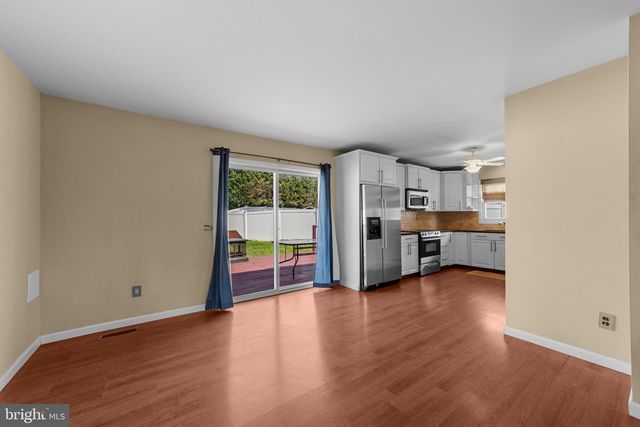 5 FOREST PARK TER, Monroe Township, NJ 08831