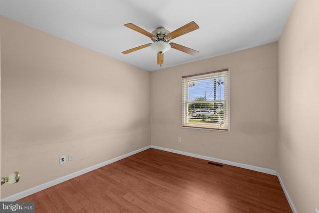 5 FOREST PARK TER, Monroe Township, NJ 08831