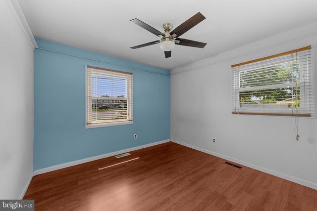 5 FOREST PARK TER, Monroe Township, NJ 08831