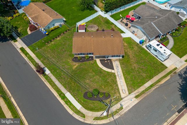 5 FOREST PARK TER, Monroe Township, NJ 08831