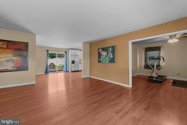 5 FOREST PARK TER, Monroe Township, NJ 08831