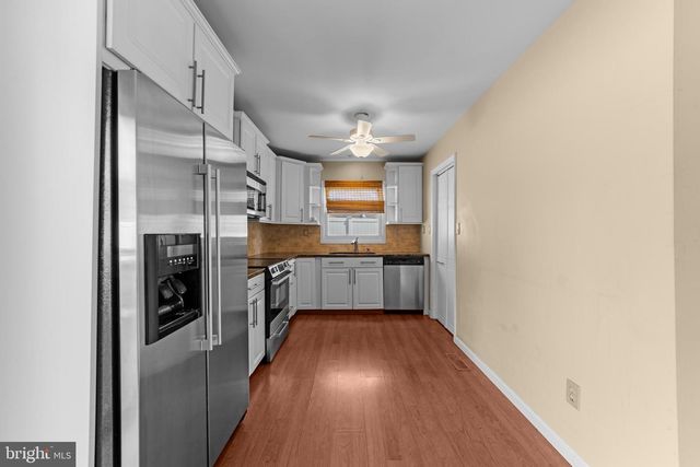 5 FOREST PARK TER, Monroe Township, NJ 08831