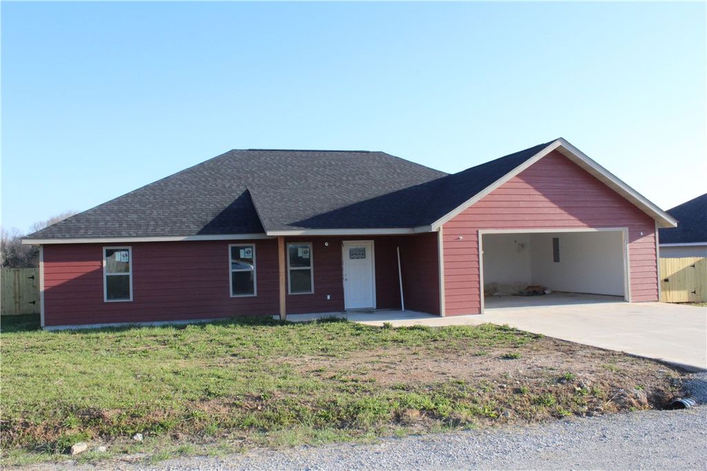 86 Lydia Lane, Flippin, AR 72634