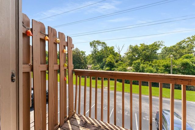 348 Hickory Pl, Nashville, TN 37214