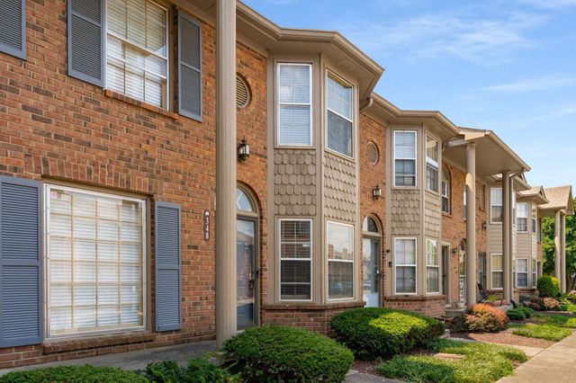 348 Hickory Pl, Nashville, TN 37214