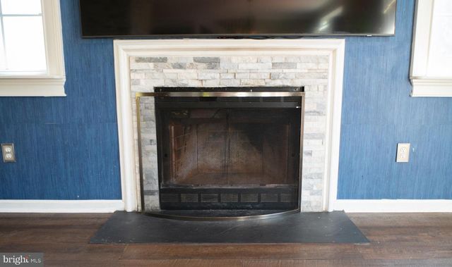 102 THOMAS LN, Newark, DE 19711