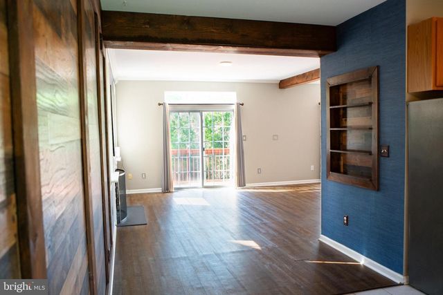 102 THOMAS LN, Newark, DE 19711