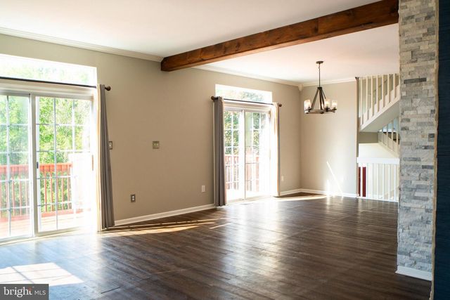 102 THOMAS LN, Newark, DE 19711
