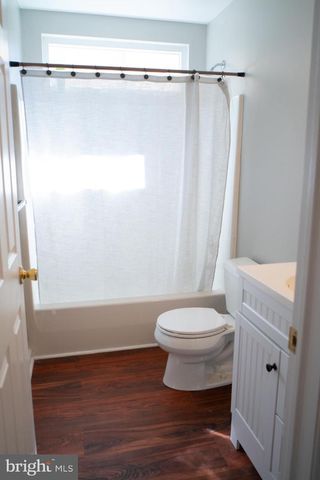 102 THOMAS LN, Newark, DE 19711