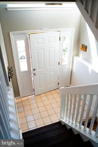 102 THOMAS LN, Newark, DE 19711