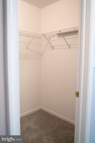 102 THOMAS LN, Newark, DE 19711