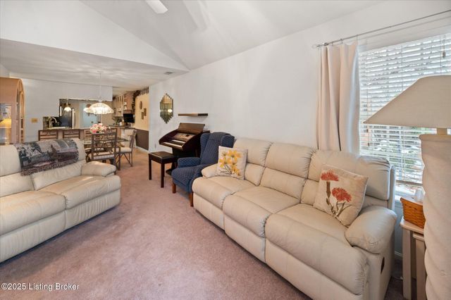 117 Hazelnut Ct, La Grange, KY 40031