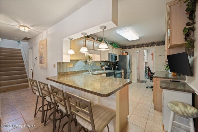 117 Hazelnut Ct, La Grange, KY 40031