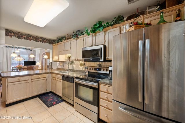 117 Hazelnut Ct, La Grange, KY 40031