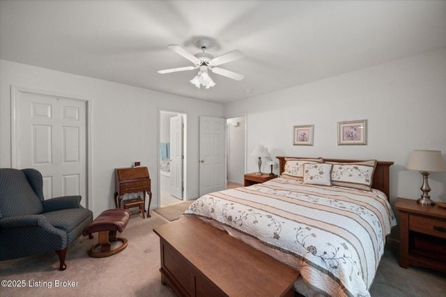 117 Hazelnut Ct, La Grange, KY 40031