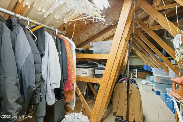 117 Hazelnut Ct, La Grange, KY 40031