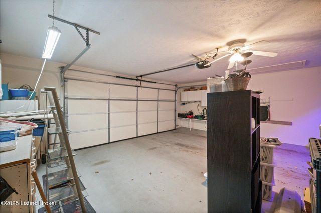 117 Hazelnut Ct, La Grange, KY 40031