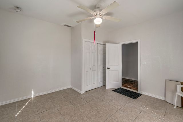 323 W University Avenue, Waxahachie, TX 75165