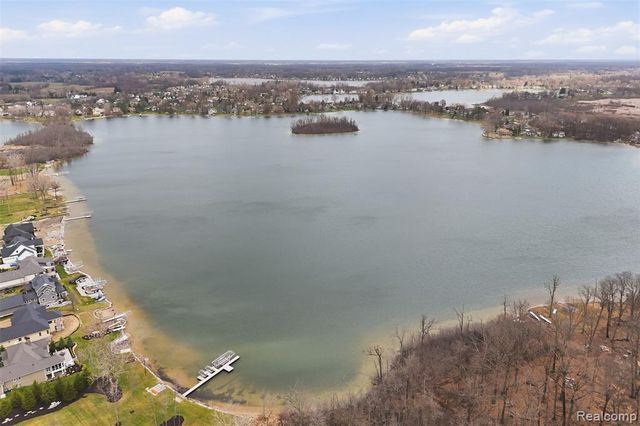 4336 Mccormick Drive, Linden, MI 48451