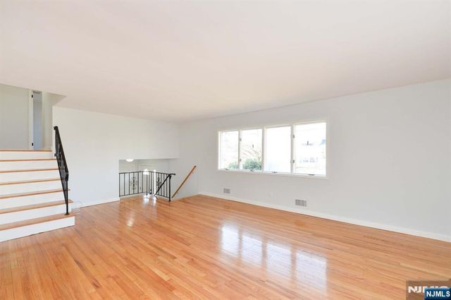 113 Woods Avenue, Bergenfield, NJ 07621