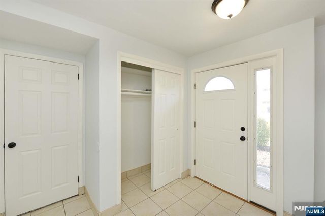 113 Woods Avenue, Bergenfield, NJ 07621