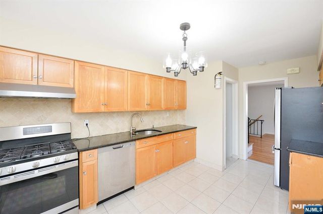 113 Woods Avenue, Bergenfield, NJ 07621