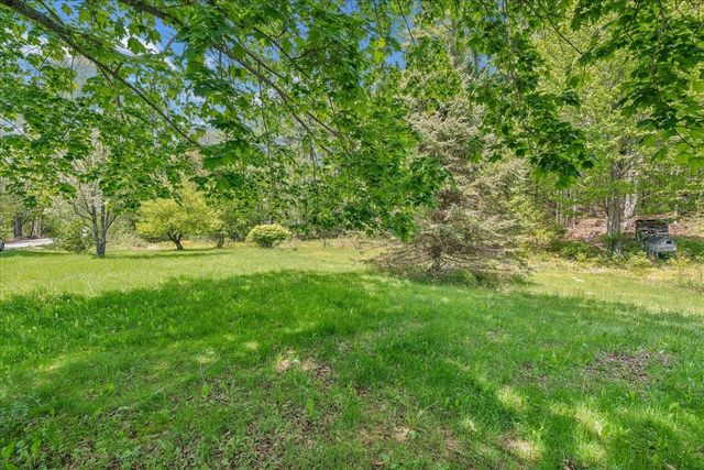 45 Old Center Road, Deerfield, NH 03037