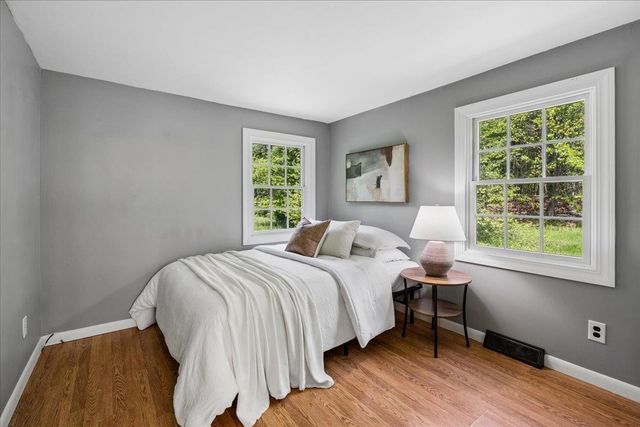45 Old Center Road, Deerfield, NH 03037