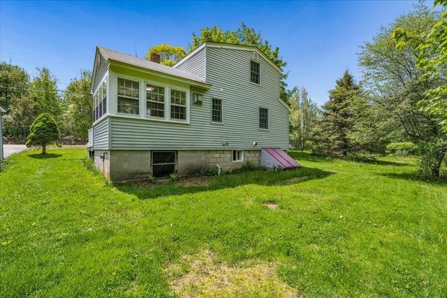 45 Old Center Road, Deerfield, NH 03037