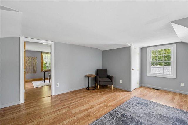 45 Old Center Road, Deerfield, NH 03037