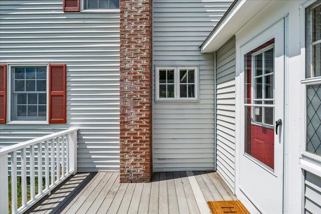45 Old Center Road, Deerfield, NH 03037