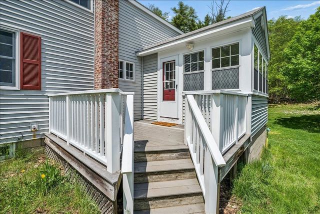 45 Old Center Road, Deerfield, NH 03037