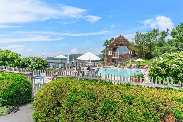 1310 Half Moon Bay Drive, Croton-on-hudson, NY 10520