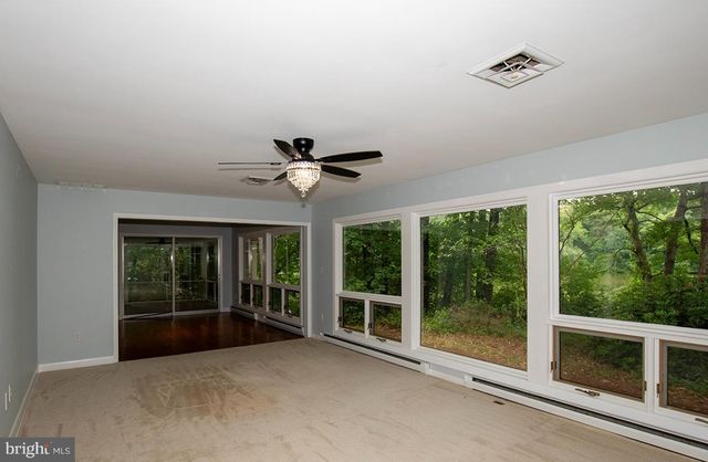8539 E MARLBORO DR, Delmar, MD 21875