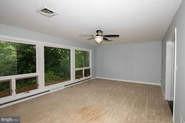 8539 E MARLBORO DR, Delmar, MD 21875