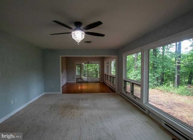 8539 E MARLBORO DR, Delmar, MD 21875