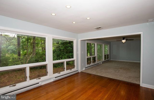 8539 E MARLBORO DR, Delmar, MD 21875