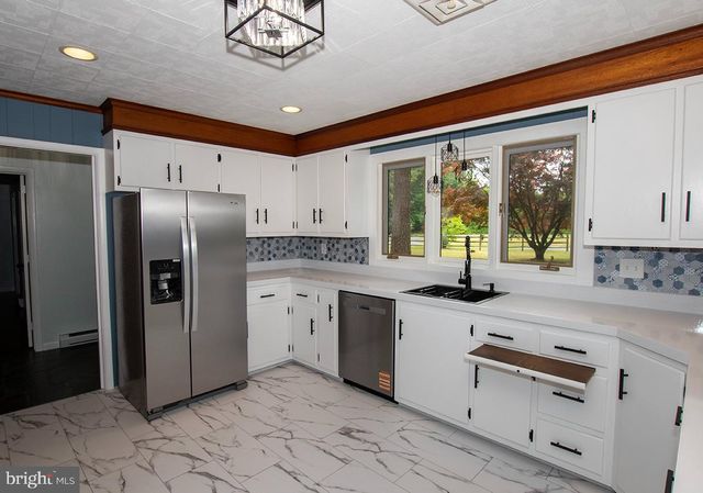 8539 E MARLBORO DR, Delmar, MD 21875