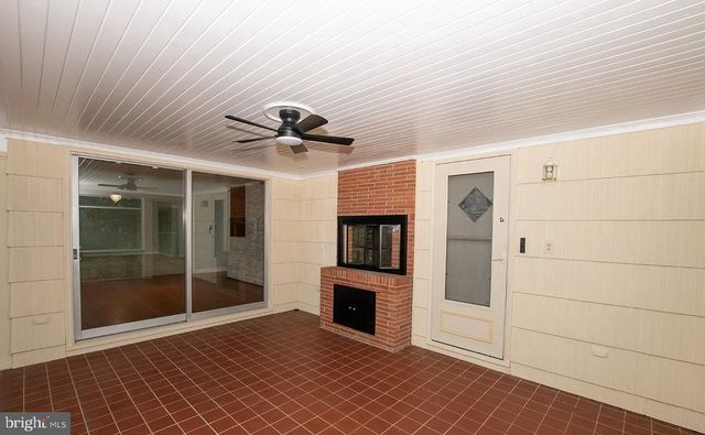 8539 E MARLBORO DR, Delmar, MD 21875