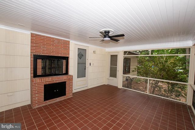 8539 E MARLBORO DR, Delmar, MD 21875