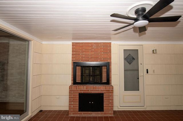 8539 E MARLBORO DR, Delmar, MD 21875