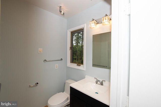 8539 E MARLBORO DR, Delmar, MD 21875